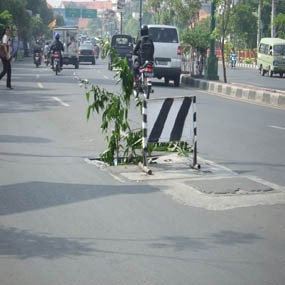Awas..! Lubang Selepas Fly Over Gubeng